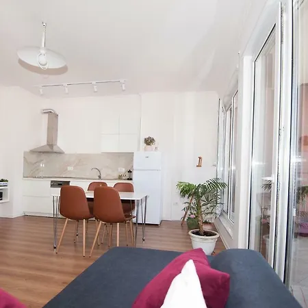 New Apartament Διαμέρισμα Τίρανα